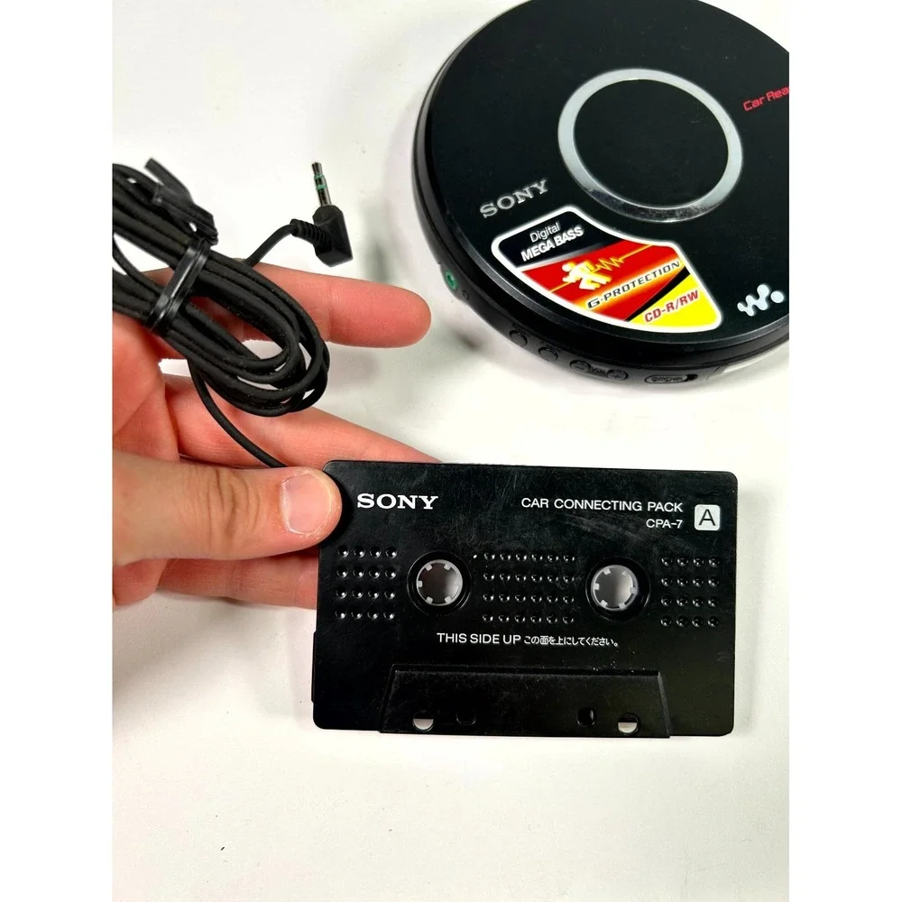 Broken* Sony Walkman DEJ017CK Black Portable CD-R/RW Playback w/ Car Accessories